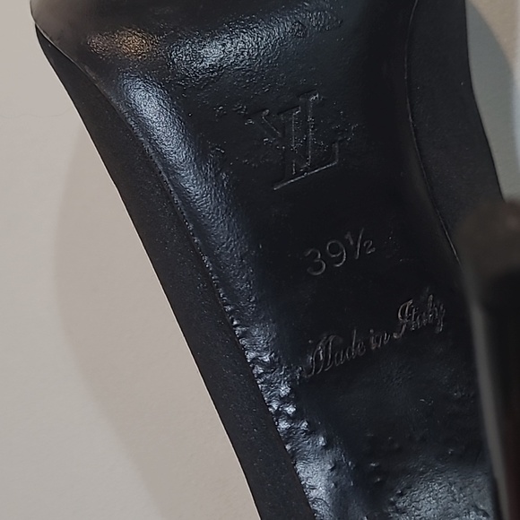 LOUIS VUITTON SATIN HEELS - Picture 12 of 17